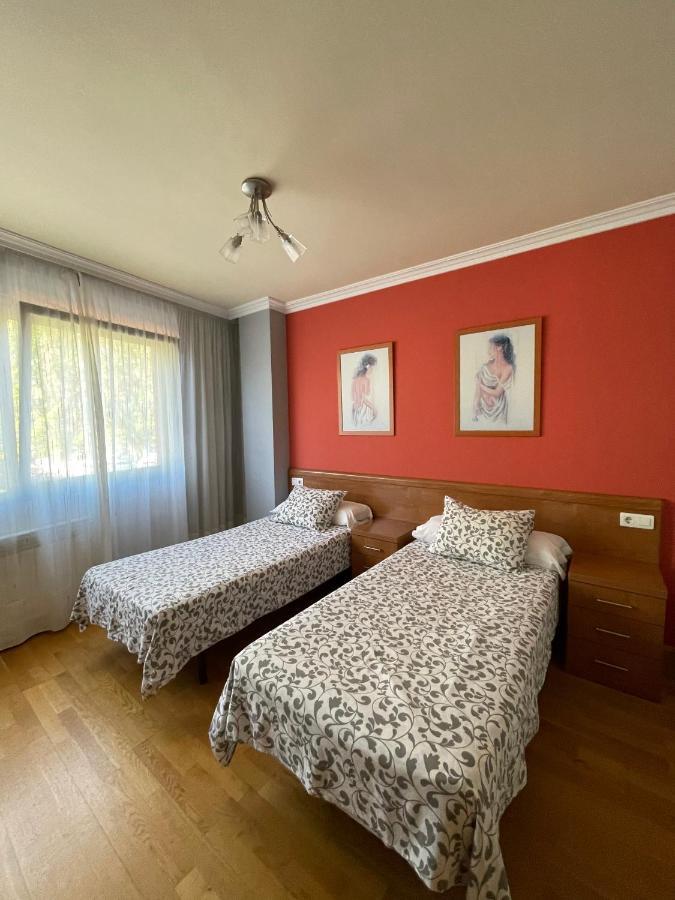 Hostal Santiago 2 Burgo Buitenkant foto