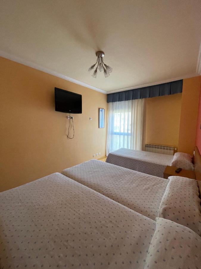 Hostal Santiago 2 Burgo Buitenkant foto