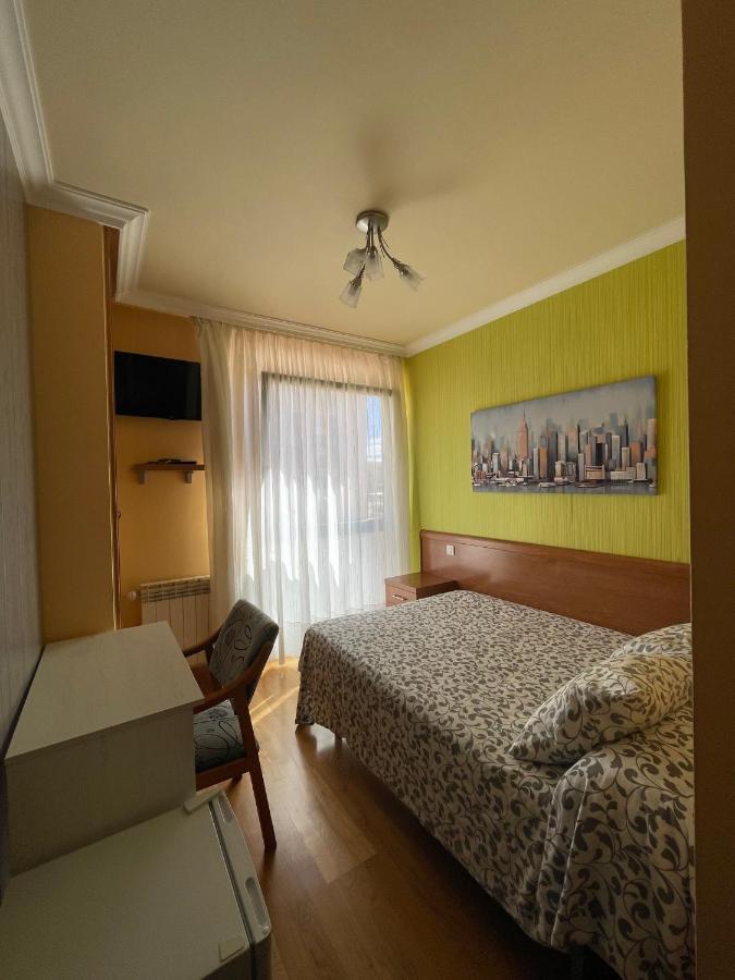 Hostal Santiago 2 Burgo Buitenkant foto