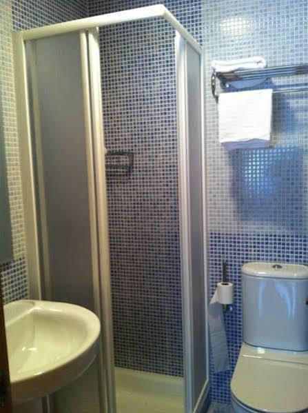 Hostal Santiago 2 Burgo Buitenkant foto
